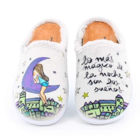 Zapatilla de Casa Everest...