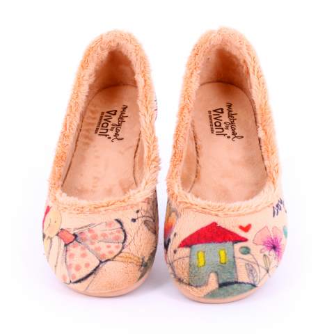 Zapatilla de Casa Everest...