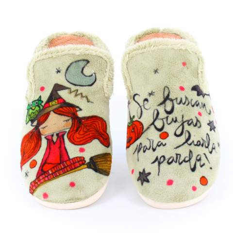 Zapatilla de Casa Everest...