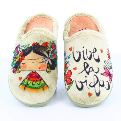 Zapatilla de Casa Everest...