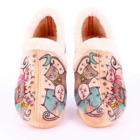 Zapatilla de Casa Everest...