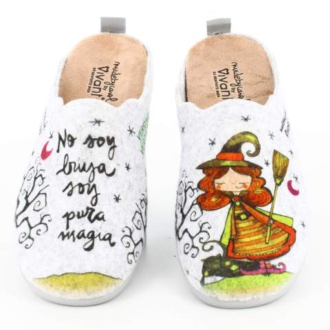 Zapatillas de Casa "No soy bruja, soy pura magia" Fieltro Gris